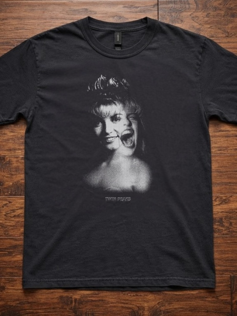 Twin Peaks Laura Palmer Double Face Crown Halftone Vintage Black T-Shirt